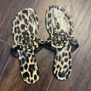 Tory Burch Sandals leopard print patent/shiny size 8